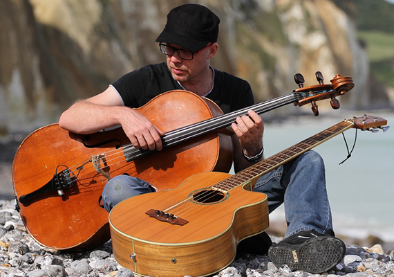 Olivier Soubeyran, basse et violoncelle